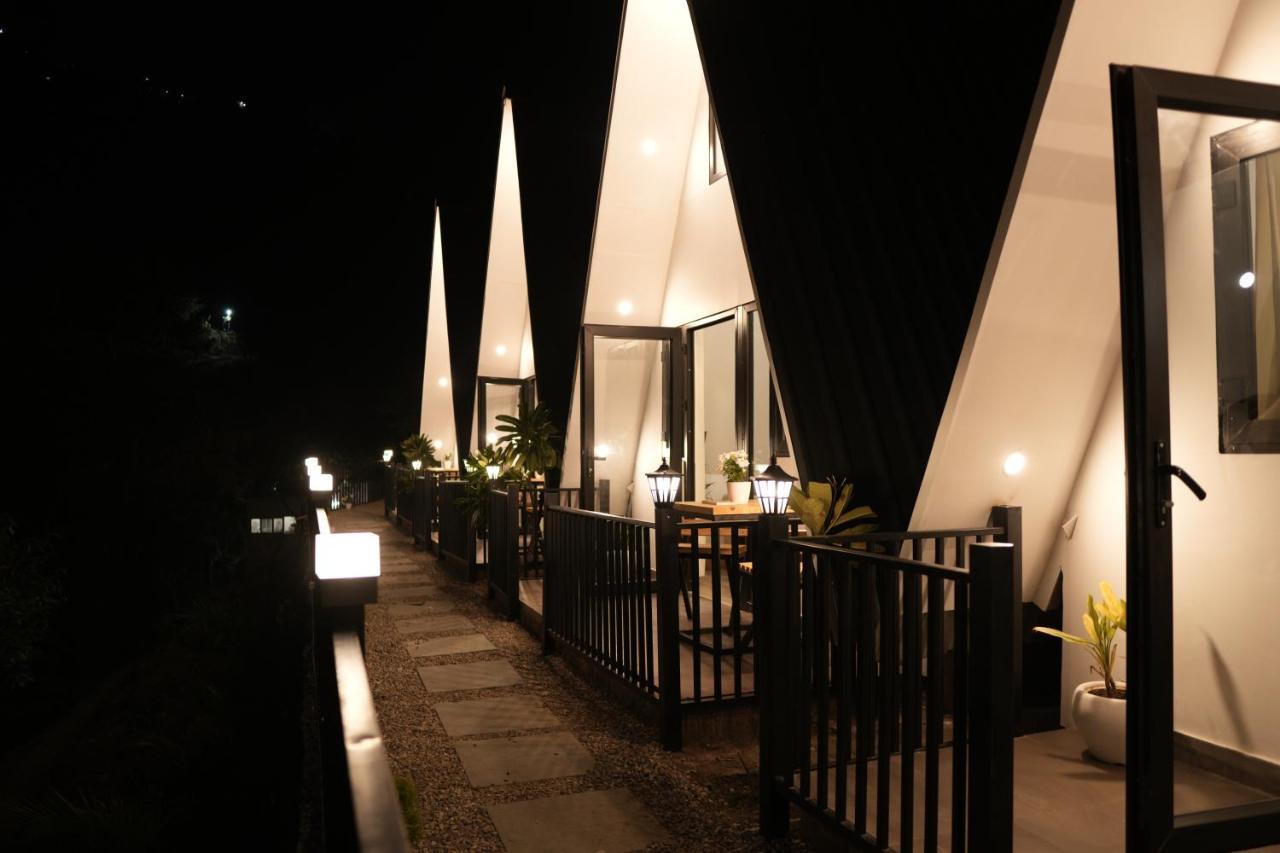 The Alchemist House Hotel Rishikesh Bagian luar foto